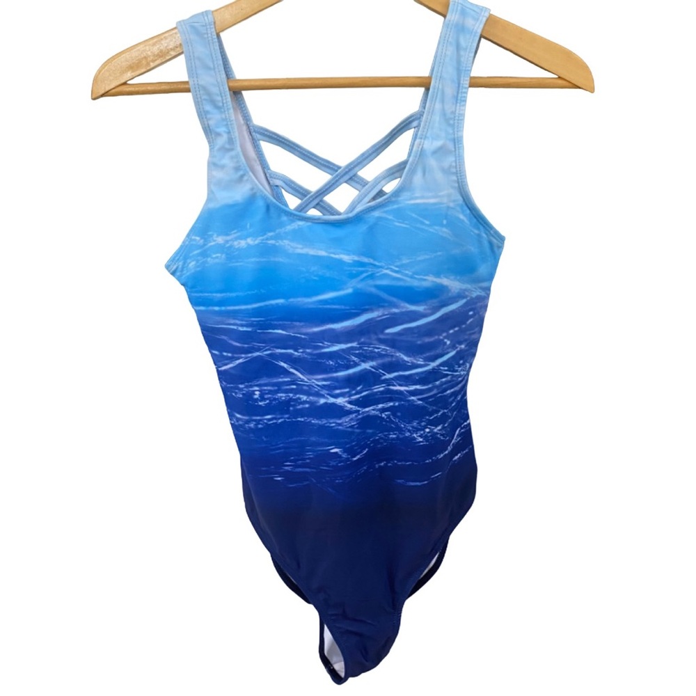 BNWT CBRAND ocean swimsuit one piece modest swimwear size M